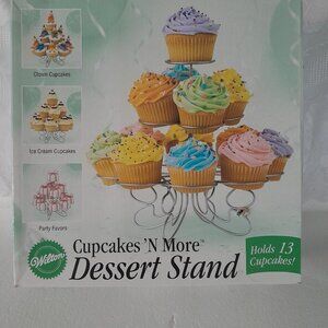 VTG "Cupcakes 'N More" Dessert Stand by Wilton Industries